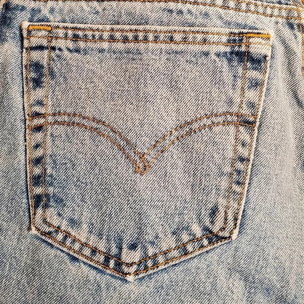5. 1995 ~Vintage Levi's 💙 550 ~ 33 x 32 ~ September ~ - Picture 5 of 16